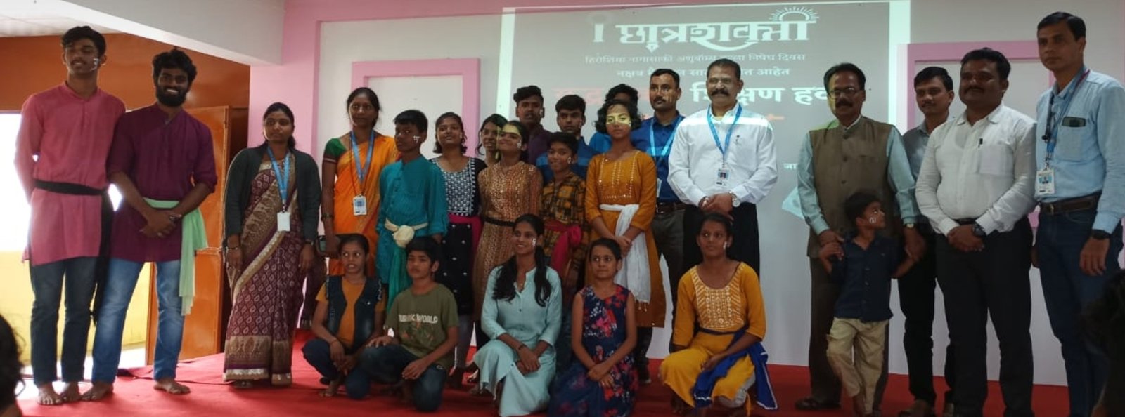 “युद्धनकोशिक्षणहवं” आगळा वेगळा पथनाट्य आणि प्रबोधन पर कार्यक्रम