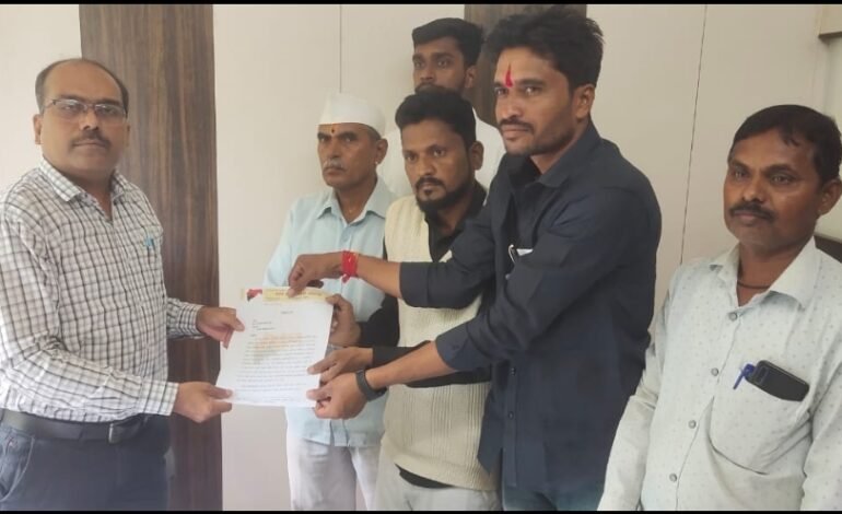 पुनर्वसित काळोशीतील रस्त्यासाठी रयत स्वाभिमानी संघटना आक्रमक