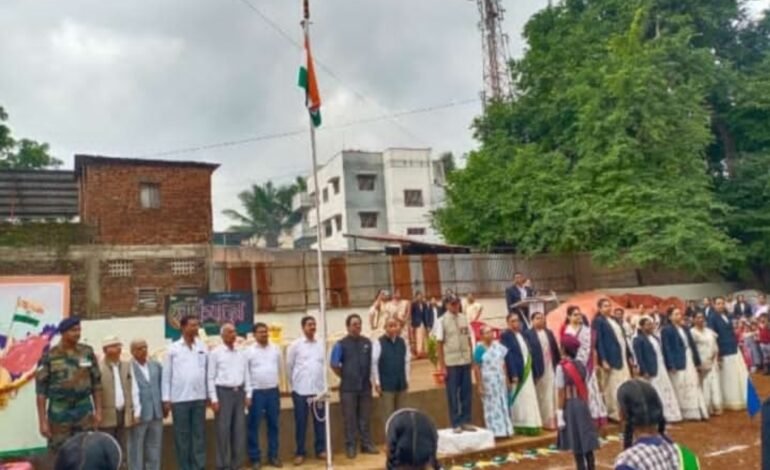 स्वातंत्र्याचा अमृत महोत्सव समारोप सोहळा व 77 वा स्वातंत्र्य दिन कन्याशाळेत उत्साहात साजरा