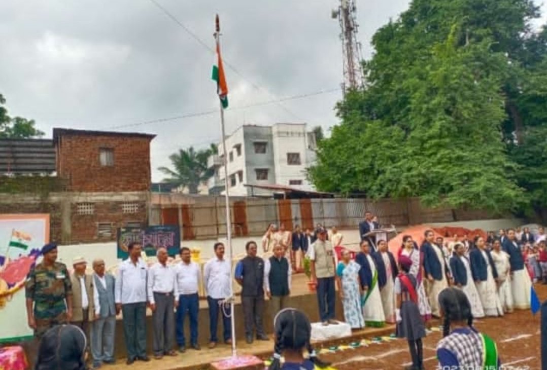 स्वातंत्र्याचा अमृत महोत्सव समारोप सोहळा व 77 वा स्वातंत्र्य दिन कन्याशाळेत उत्साहात साजरा