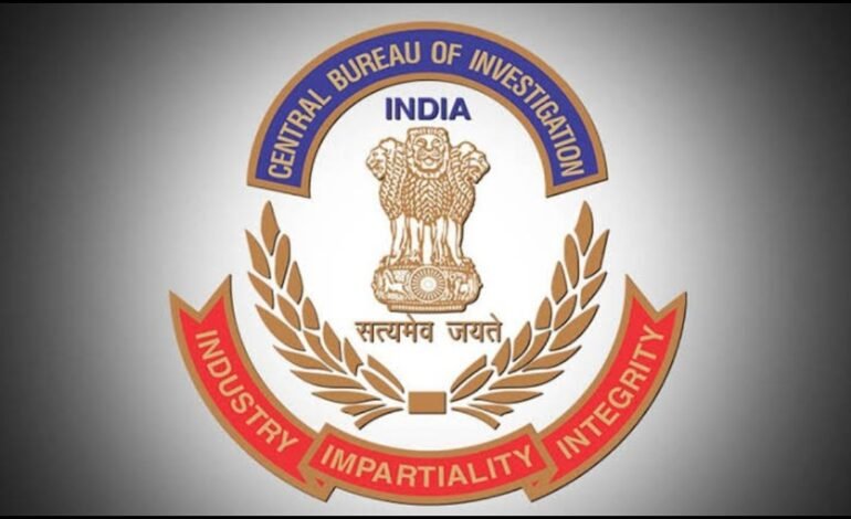 पाच लाख रुपयांची लाच स्वीकारल्या प्रकरणी सीबीआयकडून सीजीएसटीच्या एका अधीक्षकाला अटक, तपासादरम्यान सुमारे 42.70 लाख रुपये केले हस्तगत