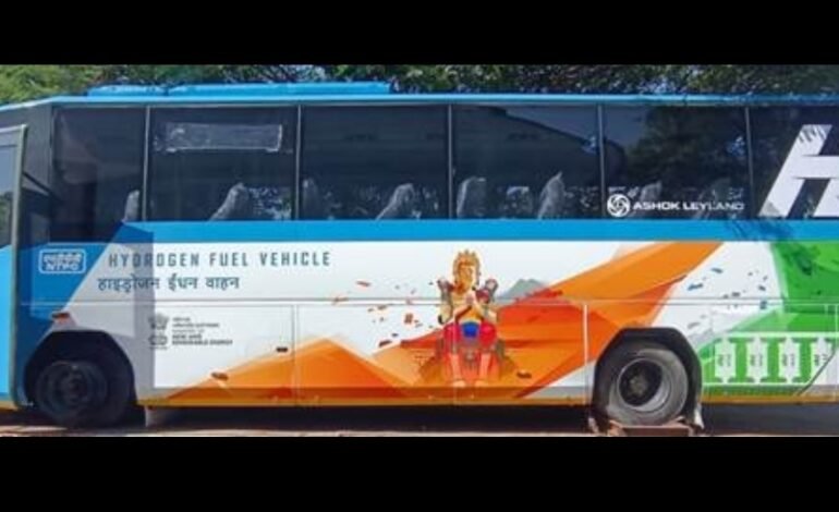 लेहमध्ये सुरु होणार प्रायोगिक तत्वावरील शहरांतर्गत धावणाऱ्या हायड्रोजन बसेस