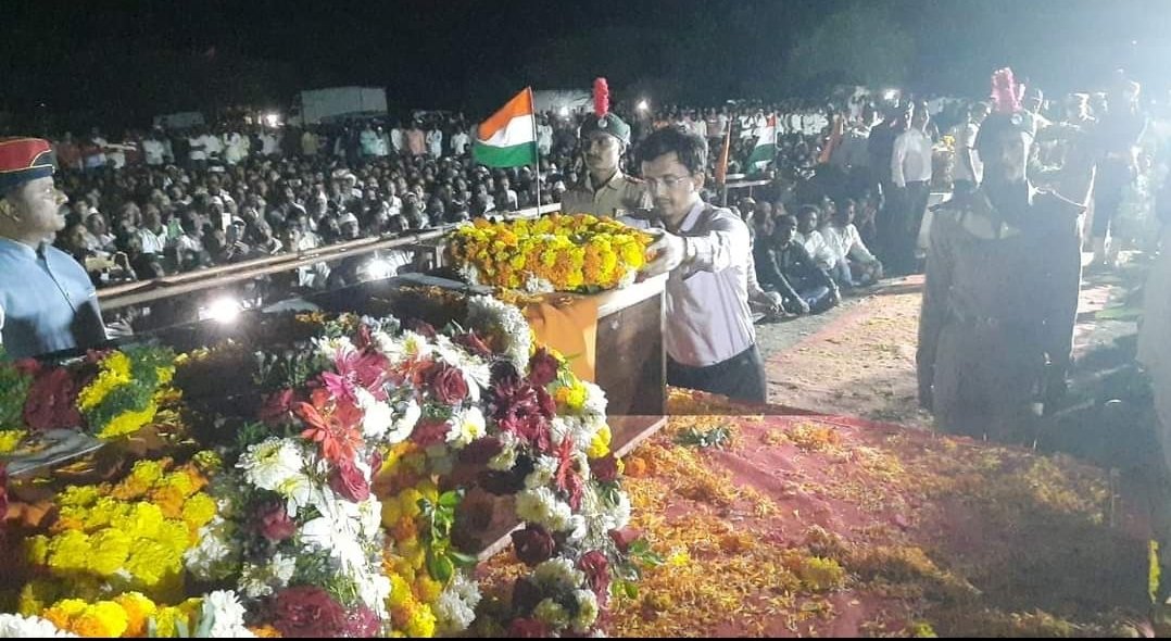 शहीद जवान वैभव भोईटे यांच्या पार्थिवावर शासकीय इतमामात राजाळे येथे अंत्यसंस्काऱ