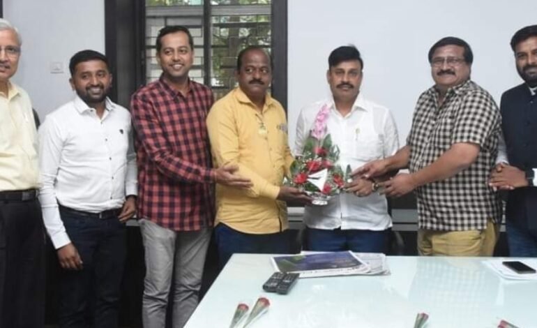 पुणे विभागीय अधिस्वीकृती समितीच्या अध्यक्षपदी हरिष पाटणे यांची बिनविरोध निवड