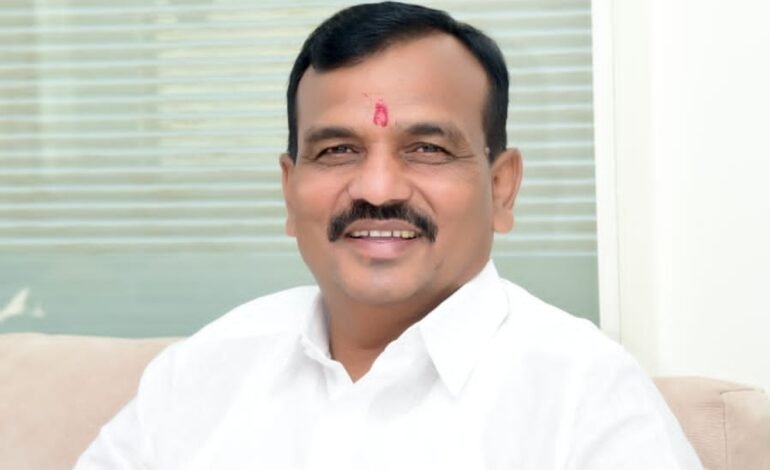 अशैक्षणिक कामे व दप्तर दिरंगाई विरोधात जिल्हाधिकारी कार्यालयावर आक्रोश मोर्चा – बलवंत  पाटील