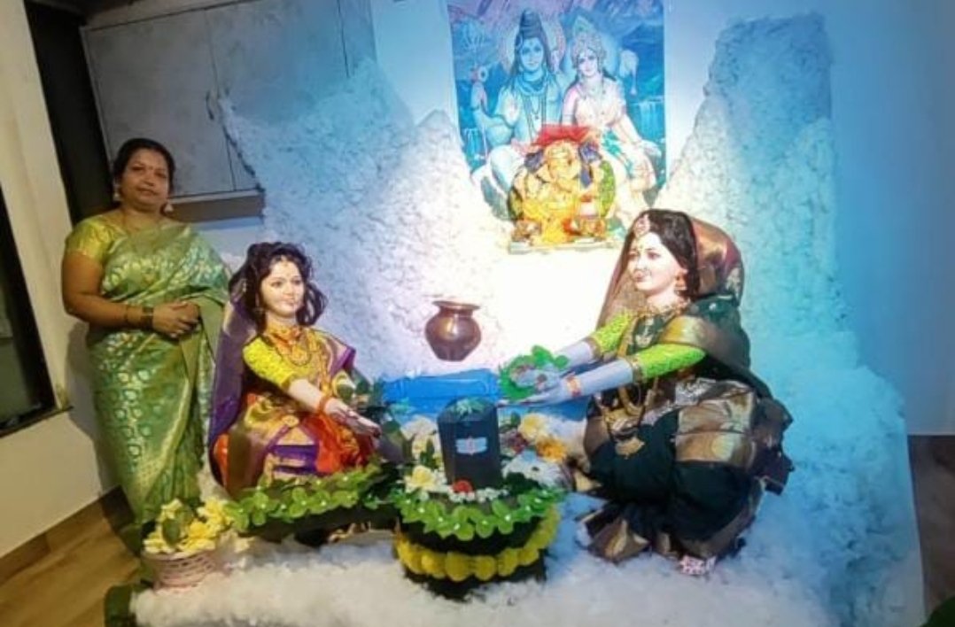 सौ. सरिता सराटे यांच्या घरातील हरतालिका पूजन देखाव्यास प्रतिसाद