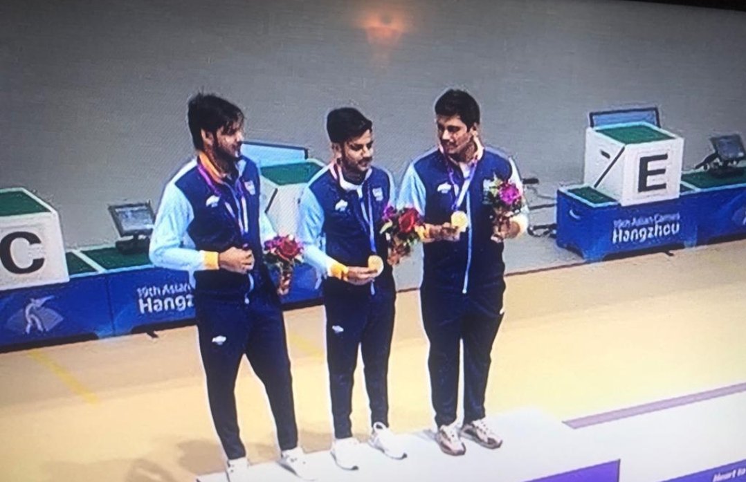 आशियाई क्रीडा स्पर्धेत एअर रायफल्समध्ये भारताला पहिले सुवर्णपदक