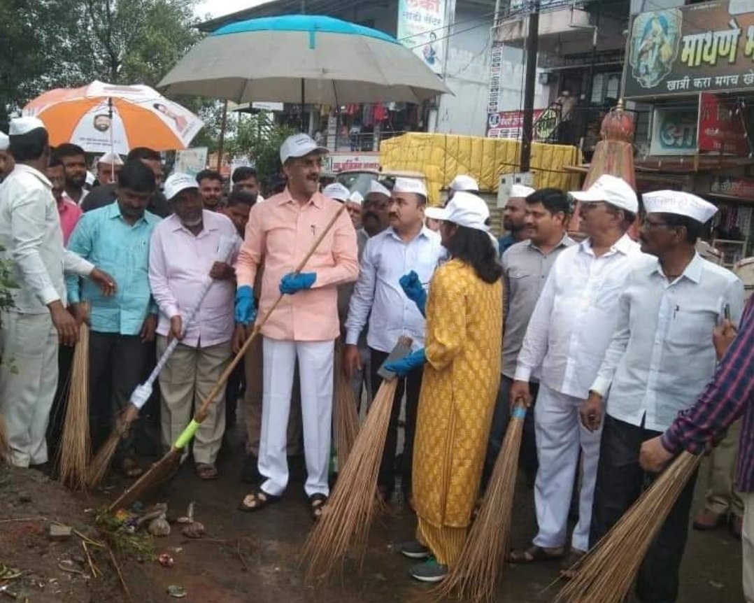 प्रत्येकाने घराप्रमाणे आपला परिसर व गाव स्वच्छ ठेवावे – पालकमंत्री शंभूराज देसाई