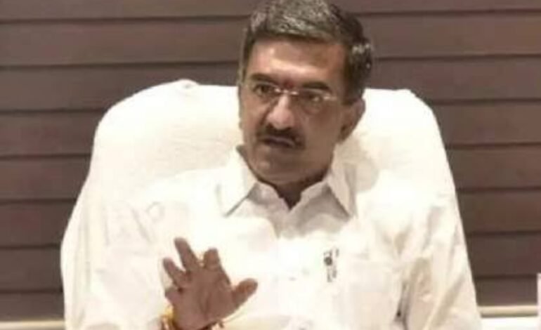 शिवांजली ग्रामीण बिगर शेती सहकारी पतसंस्था व गणेश नागरी बिगर शेती सहकारी पतसंस्थेतील घोटाळेबाज संचालकावर कारवाई करण्याचे पालकमंत्री शंभूराज देसाई यांचे आदेश