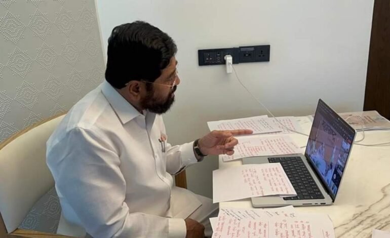 मुख्यमंत्री एकनाथ शिंदे यांनी घेतला राज्यातील आरोग्य व्यवस्थेचा आढावा.