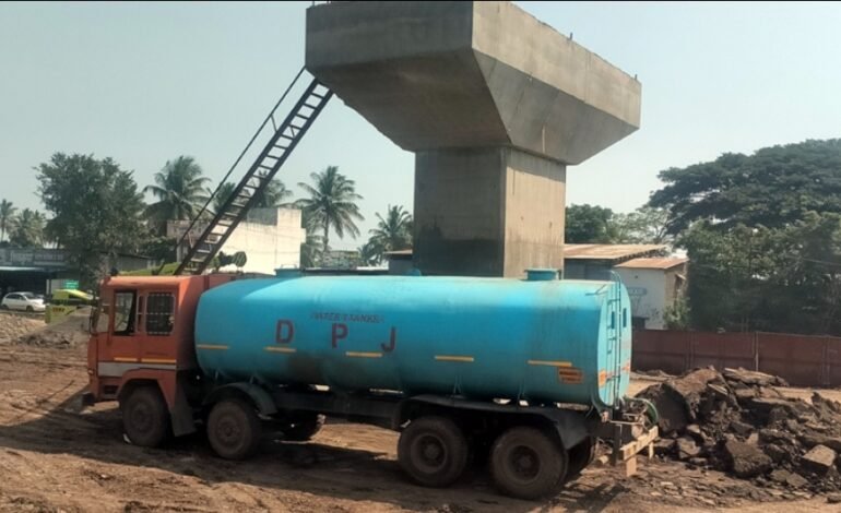 कराडच्या उड्डाणपुलाच्या कामास गती, पहिला सहापदरी सेगमेंट बसवला.; एका गाळ्यात बसणार बारा सेगमेंट, लाँचिंग गार्डन मशीनचा वापर