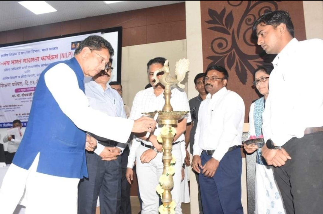 ‘अडॉप्ट अ स्कूल’ हा निर्णय शाळांच्या विकासासाठीच – शिक्षणमंत्री