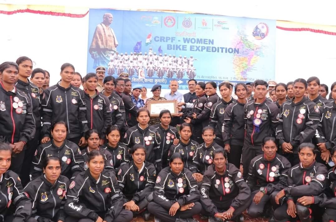 सीआरपीएफच्या ‘यशस्विनीं’नी दिला ‘बेटी बचाओ, बेटी पढाओ’चा संदेश