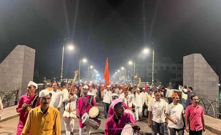 मराठा आरक्षण प्रश्नाच्या बंदला जिल्ह्यात शंभर टक्के प्रतिसाद