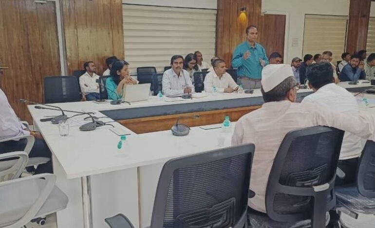 तालुकास्तरीय कार्यशाळांच्या माध्यमातून सेंद्रीय शेतीचे क्षेत्र वाढवावे – जिल्हाधिकारी जितेंद्र डूडी