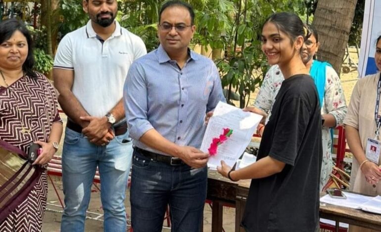 मतदार नोंदणीकरिता आयोजित विशेष शिबिरांना नागरिकांचा प्रतिसाद