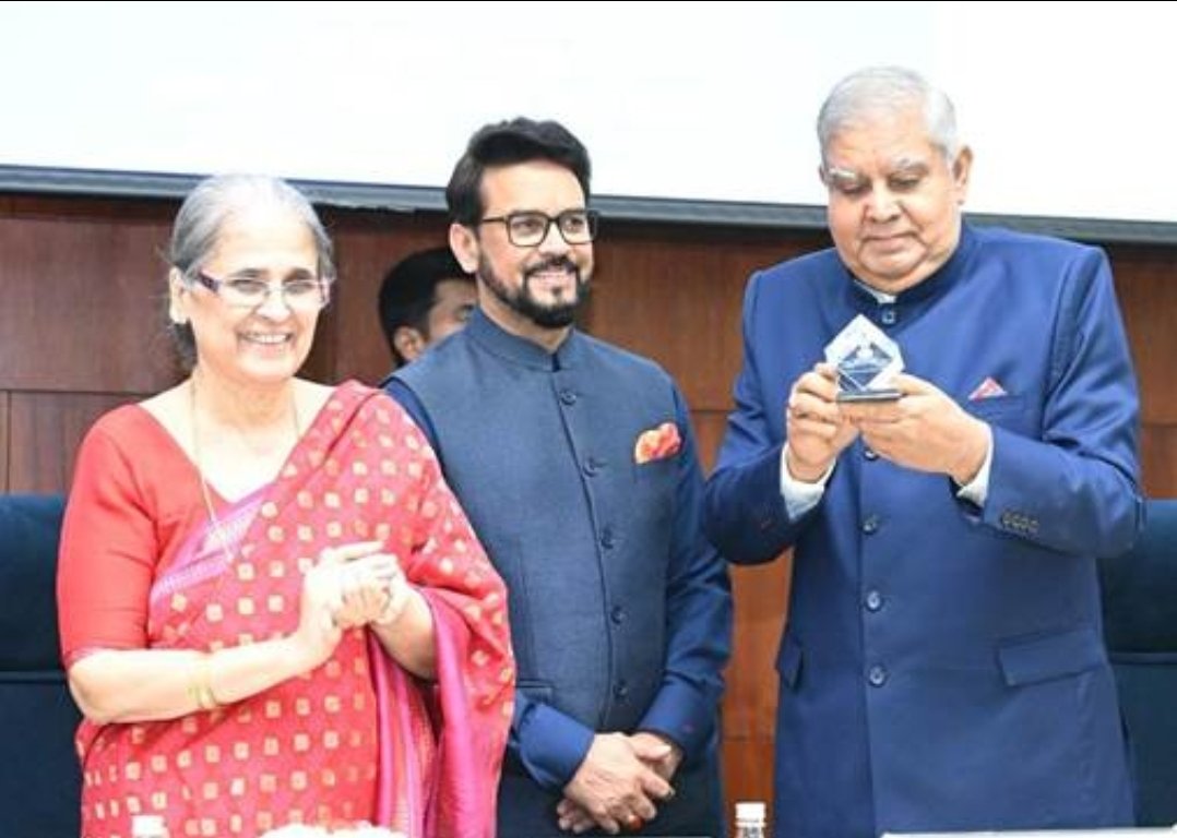 कृत्रिम बुद्धिमत्ता बातम्यांमध्ये महत्त्वाची भूमिका बजावते मात्र अनुभवी वृत्त संपादकांची जागा घेऊ शकत नाही : अनुराग ठाकूर