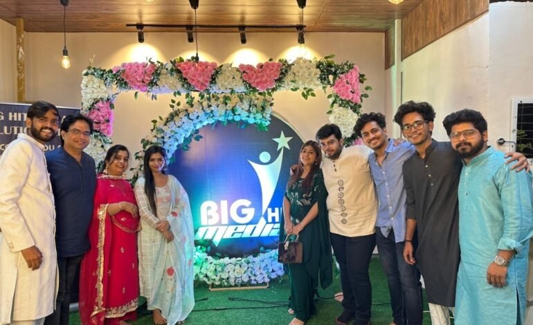 अनुष्का अविनाश सोलवट आणि ऋतिक अनिल मनी या नव्या दमाच्या तरुणांचे बिग हिट मीडिया या म्युझिकल लेबलचे दिवाळी पाडव्याच्या निमित्ताने लॉन्चिंग