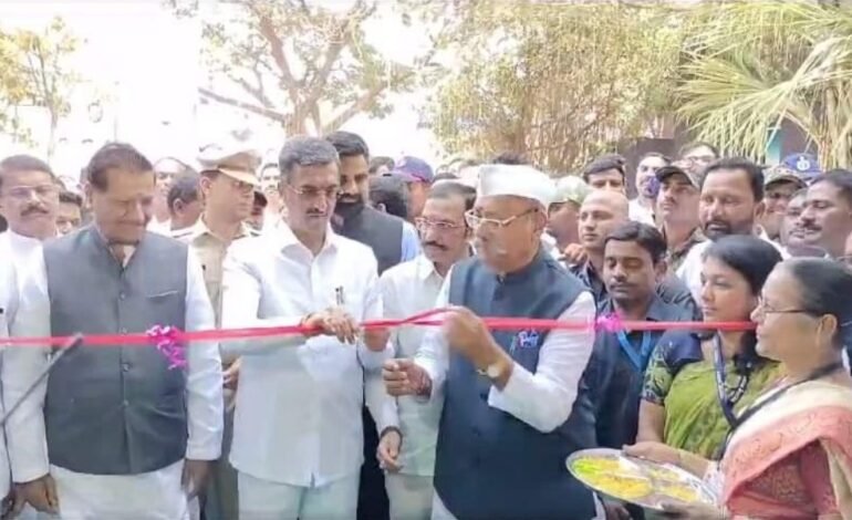 स्वर्गीय यशवंतराव चव्हाण कृषी, औद्योगिक व पशुपक्षी प्रदर्शनाचे पालकमंत्री शंभूराज देसाई यांच्याहस्ते उद्घाटन