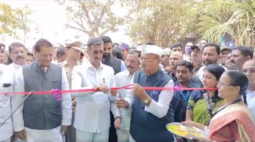 स्वर्गीय यशवंतराव चव्हाण कृषी, औद्योगिक व पशुपक्षी प्रदर्शनाचे पालकमंत्री शंभूराज देसाई यांच्याहस्ते उद्घाटन