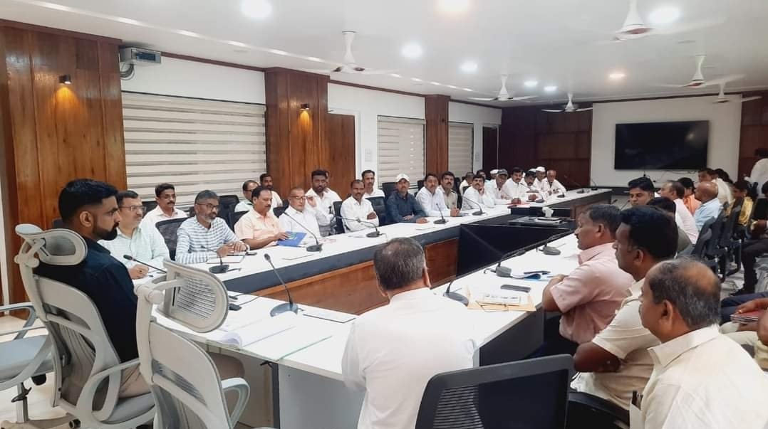 वैशिष्ट्यपूर्ण कृषि उत्पन्न घेणाऱ्या गावांना नाविन्यपूर्ण योजनेतून निधी देणार – जिल्हाधिकारी जितेंद्र डुडी