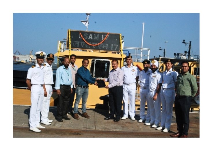 नाद (करंजा) साठी 11 x एसीटीसीएम  बार्ज प्रकल्पातील  दारुगोळा आणि जलतीरासह क्षेपणास्त्र सुसज्ज  (एसीटीसीएम )  तिसरा  बार्ज, एलएसएएम 17 (यार्ड 127)  30 नोव्हेंबर 23 रोजी नौदल गोदी , मुंबई इथे भारतीय नौदलाकडे सुपूर्द