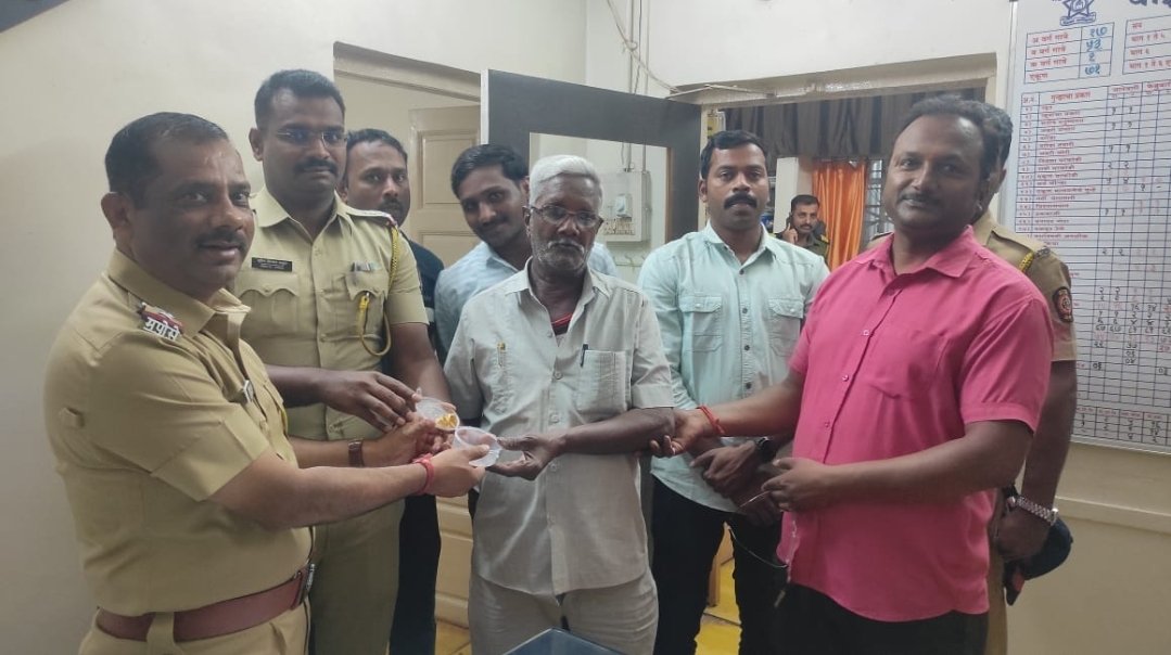 दोन निरनिराळ्या गुन्ह्यातील चोरीस गेलेला मुद्देमाल वाई पोलिसांनी हस्तगत करून मूळ मालकास केला परत.