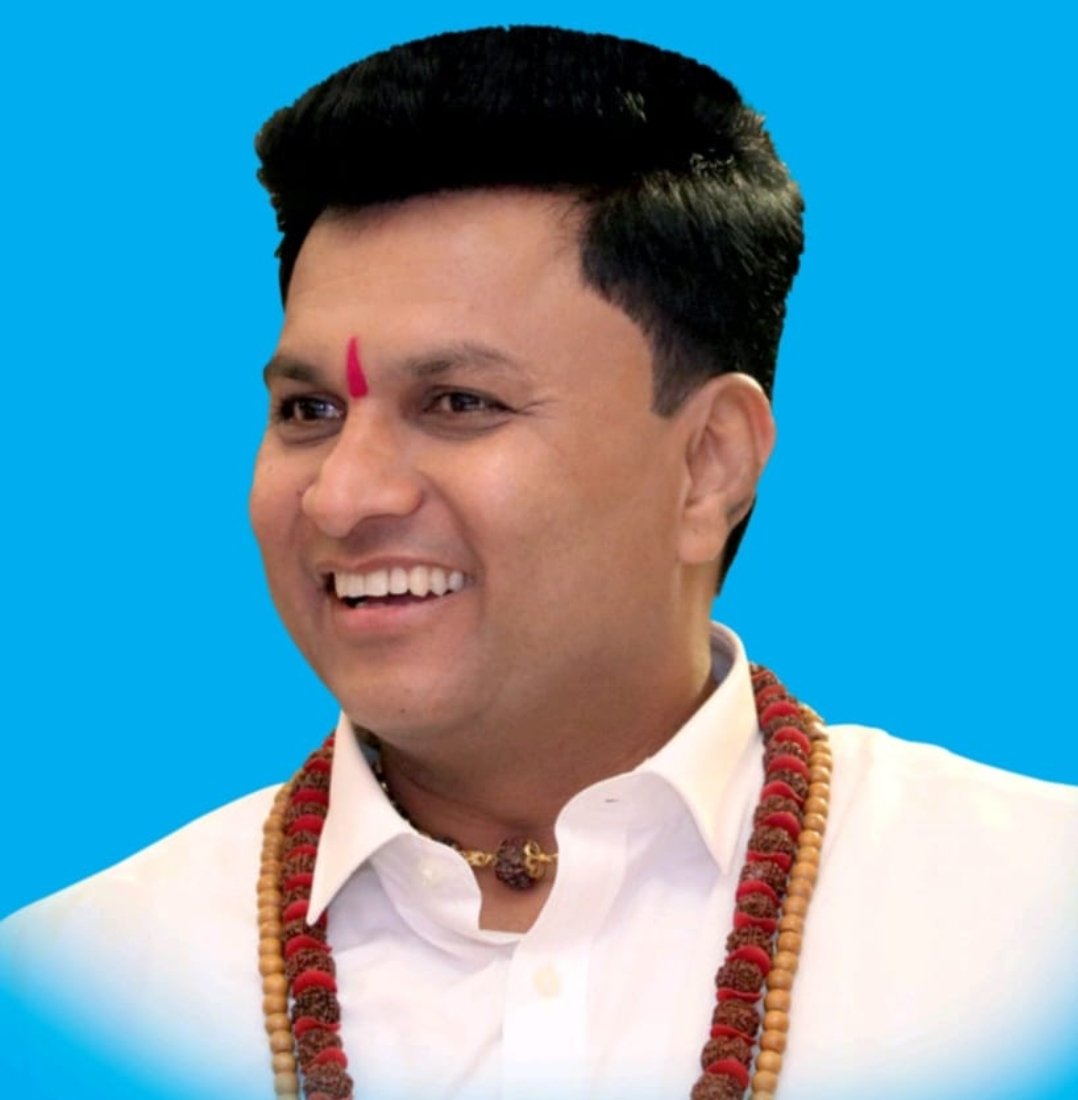 किकली,ता.वाई येथे डॉ.स्वागत तोडकर यांचे व्याख्यान