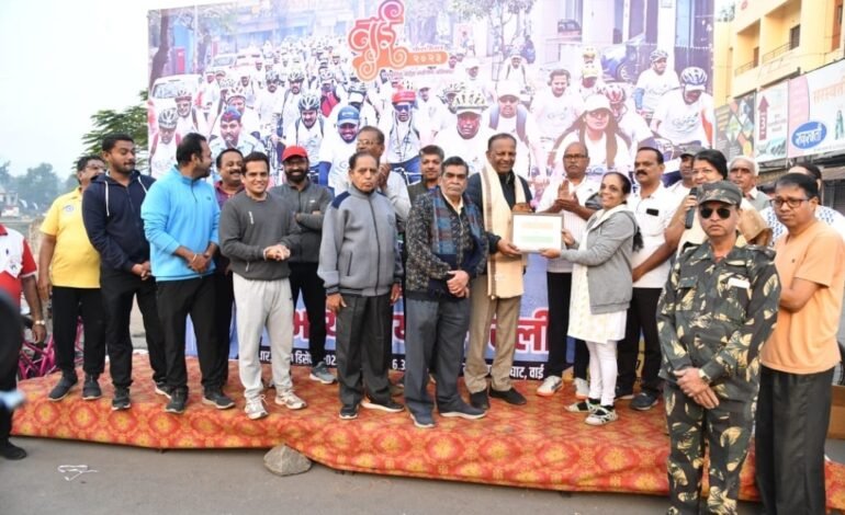 भव्य सायकल रॅलीच्या माध्यमातून शहीद जवानांना सलाम! वाई फेस्टिव्हल 2023