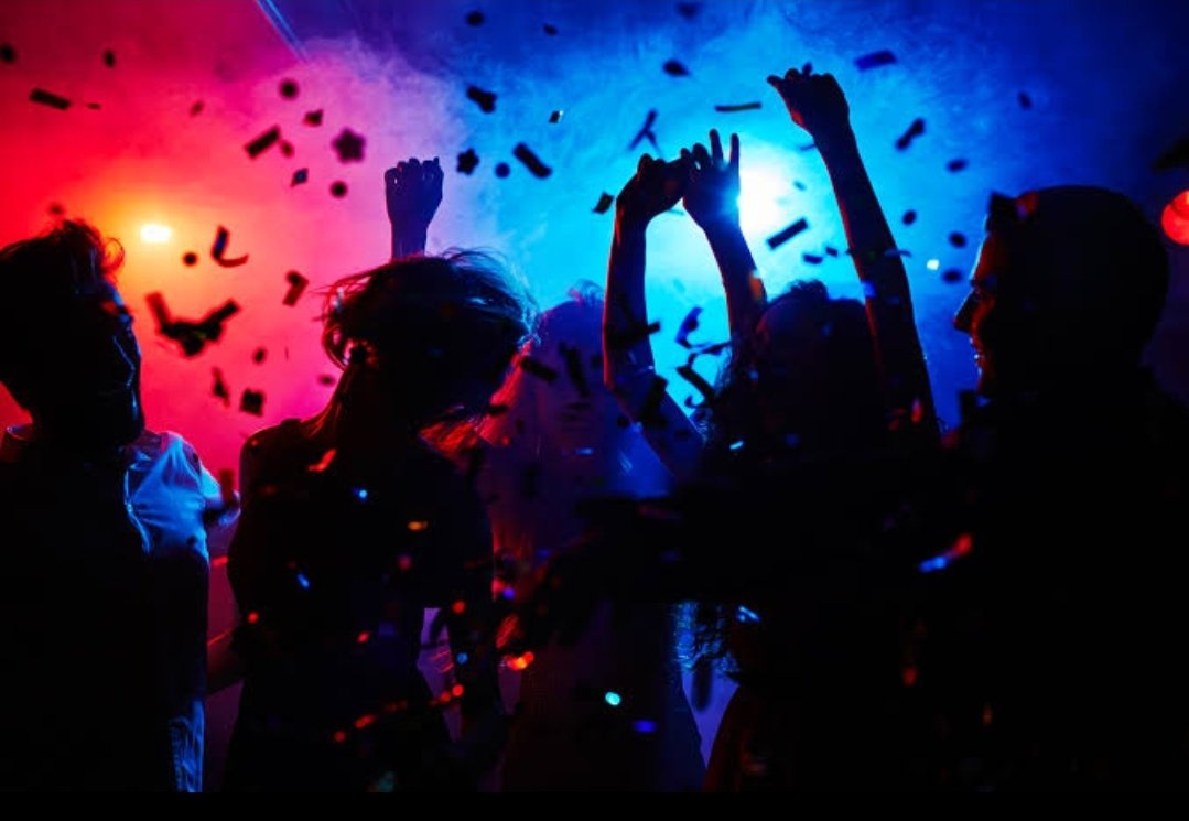 डॉक्टरांच्या हाय प्रोफाईल पार्टीवर पोलिसांचा छापा