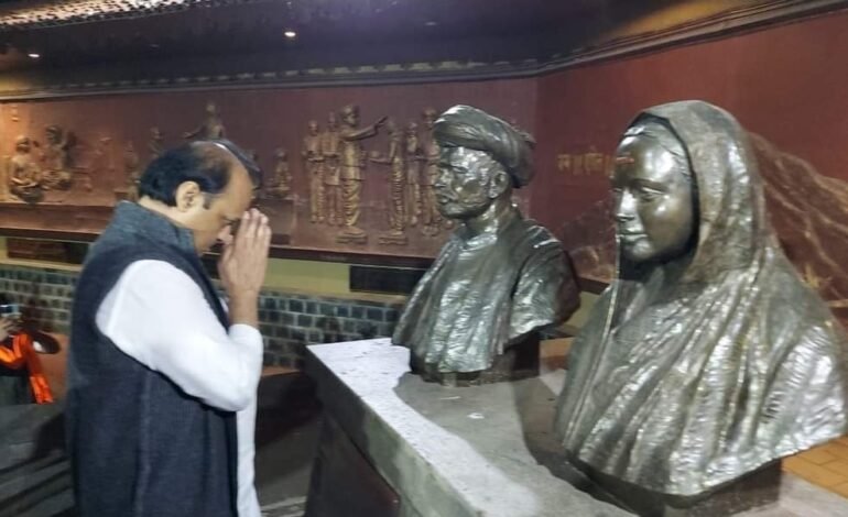 मुलींना शिक्षणाची प्रेरणा मिळेल असे स्मारक भिडेवाडा येथे उभारणार