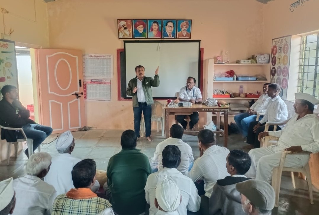 कुसगाव येथील प्राथमिक शाळेला अक्सीस इंडिया चॅरिटेबल फाउंडेशन तर्फे ई लर्निंग प्रोजेक्ट भेट