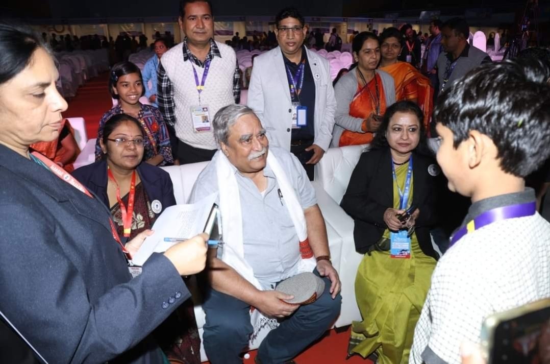 ‘व्यसन टाळा, स्वच्छतेचे नियम पाळा’ – पद्मश्री डॉ.रमण गंगाखेडकर यांचा संदेश