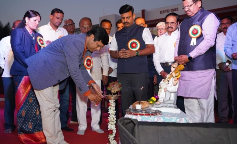 स्नेहसंमेलनातून  नागरिकत्वाच्या गुणांची जोपासना