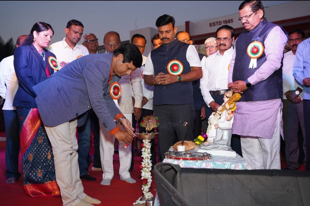 स्नेहसंमेलनातून  नागरिकत्वाच्या गुणांची जोपासना