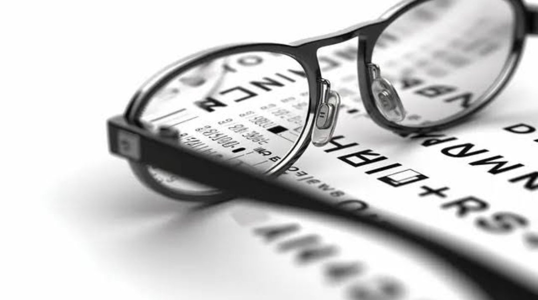 महाबळेश्वर व सातारा येथील टॅक्सी व ऑटोरिक्षा चालकांसाठी नेत्र तपासणी व आरोग्य शिबिराचे आयोजन