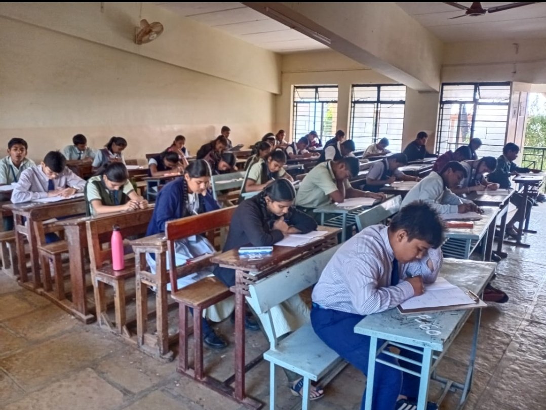 वाईमध्ये तालुकास्तरीय ‘विश्वकोश ज्ञानवर्धन स्पर्धा’ संपन्न