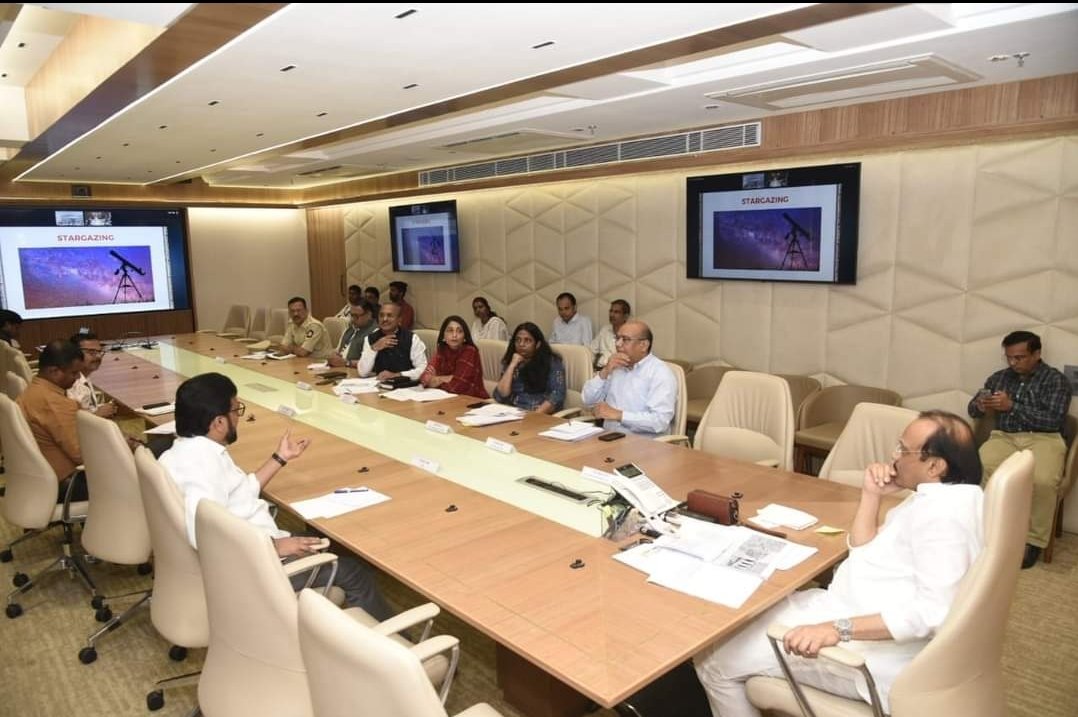 छत्रपती शिवाजी महाराजांच्या जन्मोत्सवानिमित्त शिवनेरी परिसरात होणाऱ्या.‘महादुर्ग’ महोत्सव पूर्वतयारीचा उपमुख्यमंत्री अजित पवारांनी घेतला आढावा