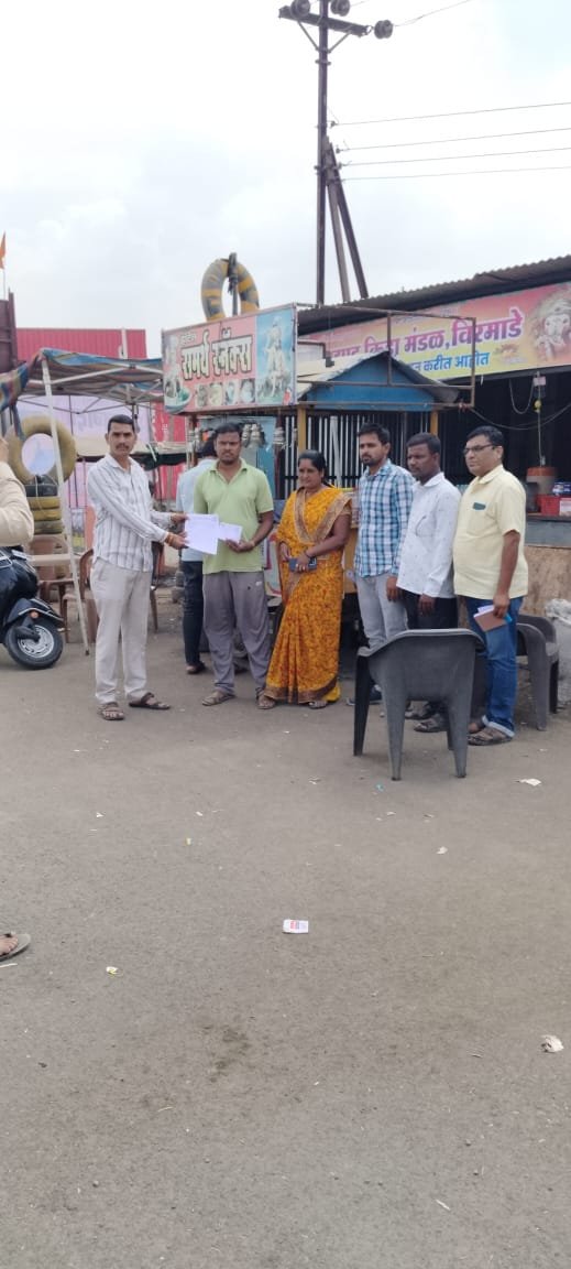 वाई पंचायत समितीच्या भरारी पथकाकडून प्लास्टिक वापर करणाऱ्या व कचरा उघड्यावर फेकणाऱ्या व्यक्तींवर धडक कारवाई