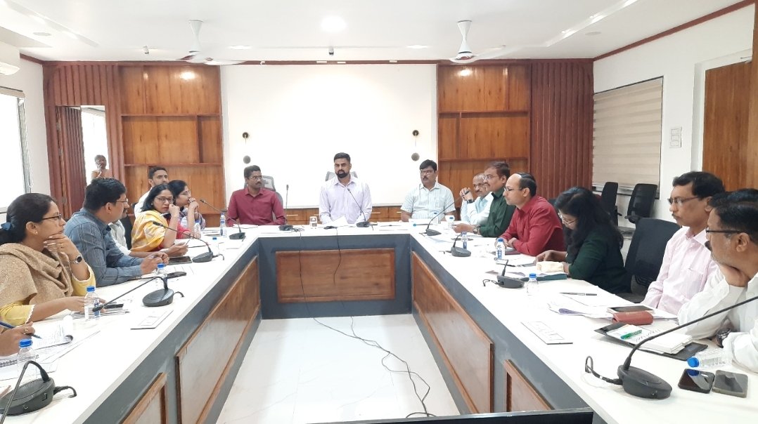 नवमतदार नोंदणीचा टक्का वाढविण्यासाठी विशेष परिश्रम घ्या