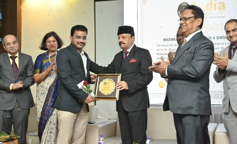 विश्वविक्रमी हॅटट्रिक.. साताऱ्याचे सुपुत्र डॉ. प्रसन्नजीत प्रमोद निकम यांनी एकाच दिवसात २५ पेटंट घेऊन केले तीन विश्वविक्रम