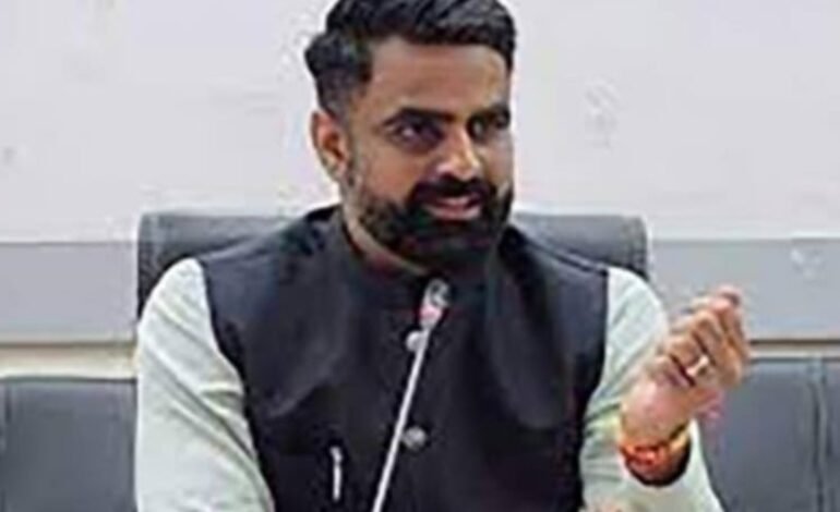 आदर्श आचारसंहिता काळात बँकांनी रक्कम हाताळणी संदर्भात नियमांचे काटेकोर पालन करावे