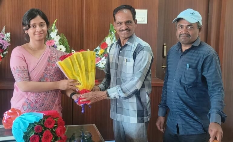 सातारा जिल्हा परिषद सी. ई. ओ. श्रीमती याशीनी नागराजन यांचे पत्रकारांनी केले स्वागत.