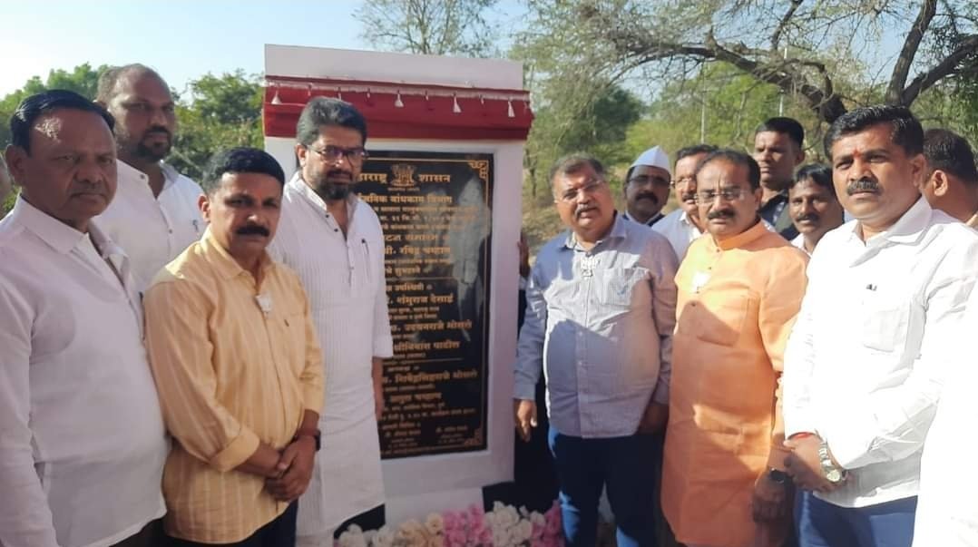 सोनगाव येथील पुलाचे सार्वजनिक बांधकाम मंत्री रवींद्र चव्हाण यांच्या हस्ते लोकार्पण