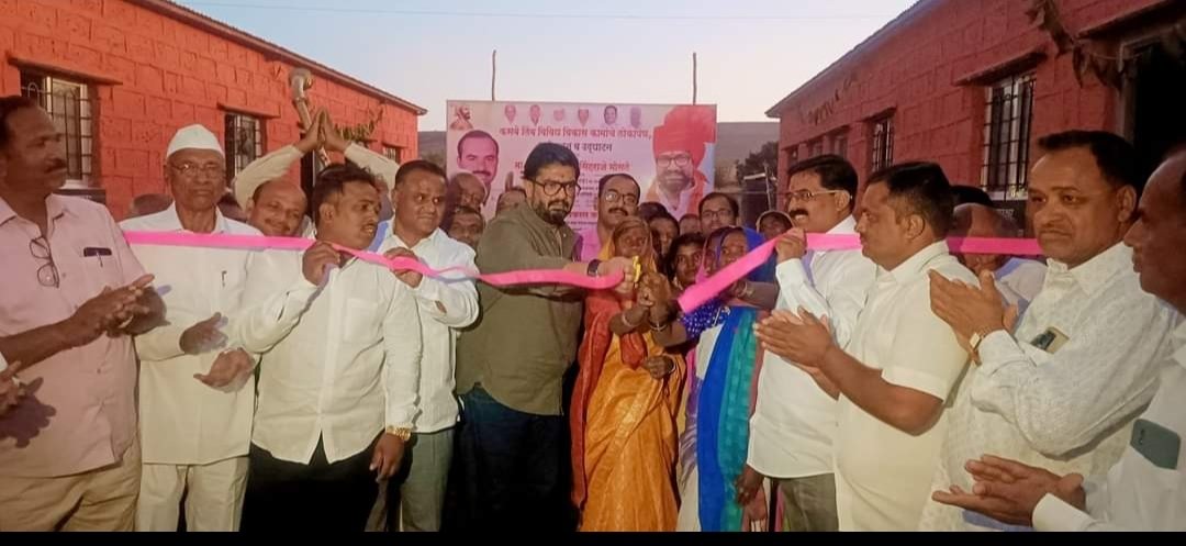 लिंब गावातील युवा वर्ग एकसंघपणे गावच्या विकासासाठी कार्यरत असल्याचे पाहून मनस्वी आनंद वाटला, असे प्रतिपादन आमदार श्रीमंत छ. शिवेंद्रसिंहराजे भोसले यांनी केले.