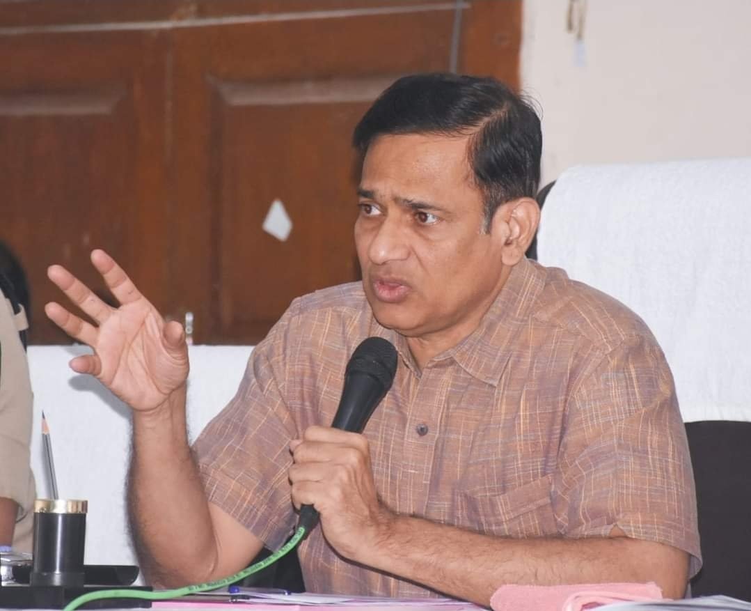 शिवजयंती उत्साहाने साजरी करतानाच शिवभक्तांना सर्व सुविधा पुरविण्याची चोख व्यवस्था करा- जिल्हाधिकारी डॉ. सुहास दिवसे