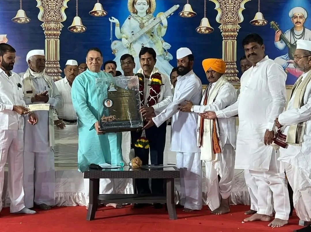 माँ भगवती शारदा (सरस्वती) पुरस्काराने मा. श्री चंद्रकांत दळवी, सन्मानीत