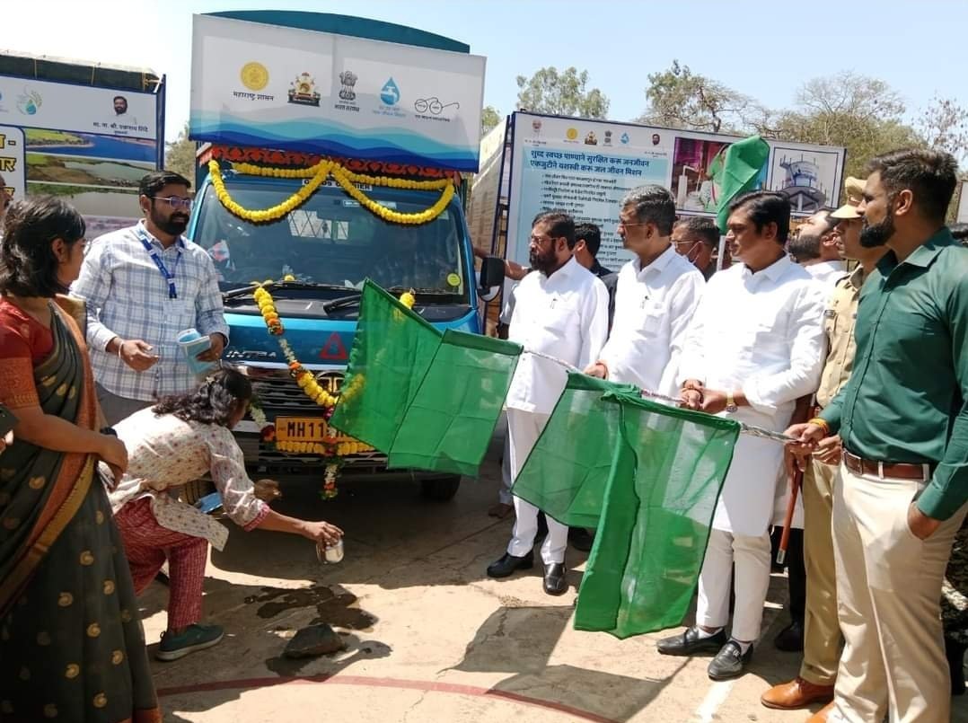 सातारा जिल्हा परिषदेच्या जलरथांचा मुख्यमंत्र्यांच्या शुभहस्ते शुभारंभ