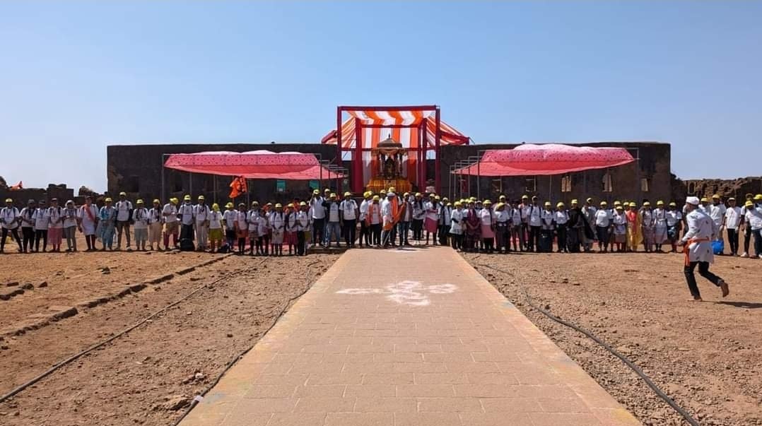 ‘सारथी’ संस्थेमार्फत ४७ गड-किल्यांची स्वच्छता