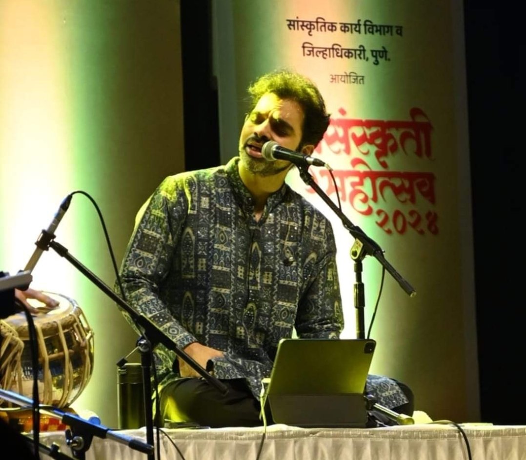 महासंस्कृती महोत्सवात राहुल देशपांडे यांनी गायलेल्या अभंगांनी श्रोते भक्तीरसात दंग